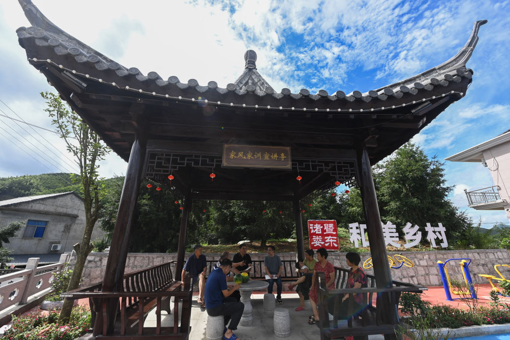 为加快建设农业强国而努力奋斗——从中央农村工作会议看2024年“三农”工作战略部署(图8) 为加快建设农业强国而努力奋斗——从中央农村工作会议看2024年“三农”工作战略部署(图8)