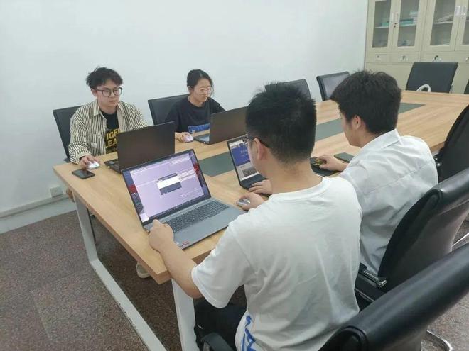 2024年“链战风云” 第七届全国大学生智慧供应链创新创业挑战赛决赛(团体赛)圆满结束(图2) 2024年“链战风云” 第七届全国大学生智慧供应链创新创业挑战赛决赛(团体赛)圆满结束(图2)