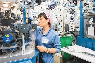 2023年贸易额近2000亿美元比13年翻了一番——中国同南亚国家经贸往来势头好(锐财经)(图1) 2023年贸易额近2000亿美元比13年翻了一番——中国同南亚国家经贸往来势头好(锐财经)(图1)